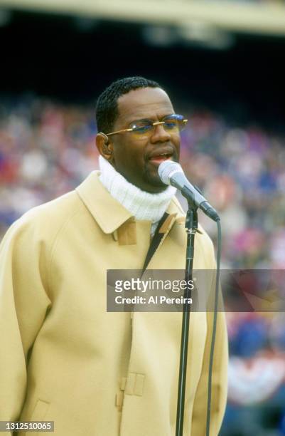 Musician Brian McKnight performs as part of the Halftime Show during the NFC Championship Game between the Minnesota Vikings v The New York Giants at...