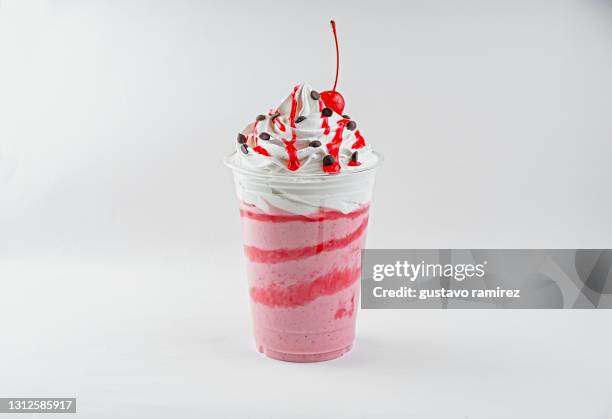 ice cream milkshake - milk shake stock-fotos und bilder
