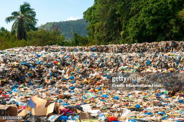 open-air sweepers dump in the seychelles - landfill bildbanksfoton och bilder