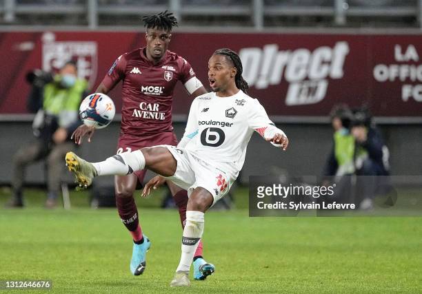 Renato Sanches of Lille OSC is challenged by John Boye of FC Metz... News  Photo - Getty Images