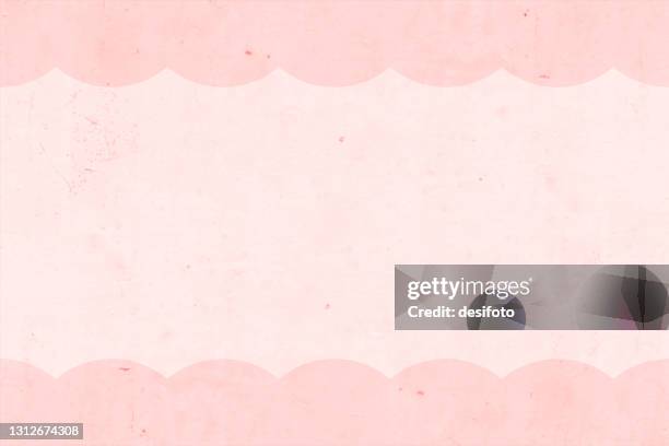 ilustraciones, imágenes clip art, dibujos animados e iconos de stock de melocotón o color rosa pastel pálido manchado grunge vieja pared texturizada fondo vectorial vacío en blanco con un borde de línea rizada en la parte superior e inferior - bottom