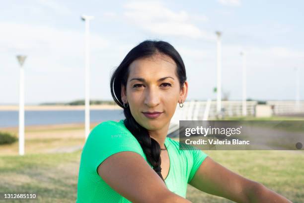 transgender girl doing sport - showus trans stock pictures, royalty-free photos & images