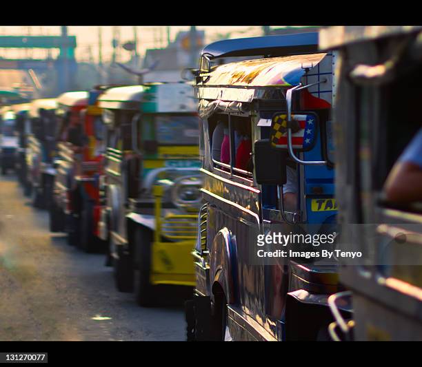 jeepneys - jeepney ストックフォトと画像
