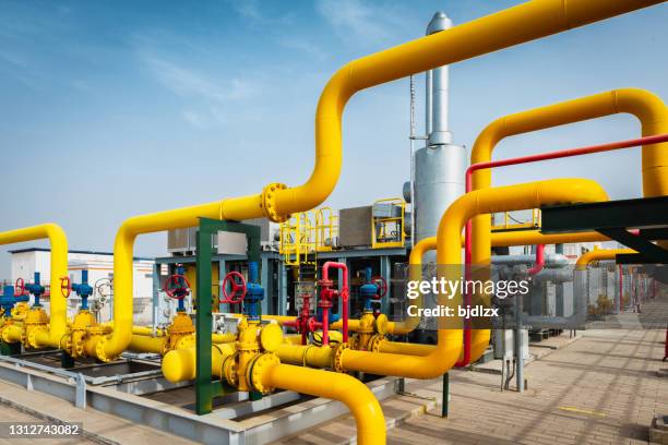 pipeline and valve of chemical plant - oil stock pictures, royalty-free photos & images