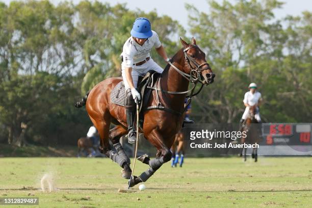 Nico Escobar of La Indiana rides towards the goal against Park Place during the CaptiveOne US Open Polo Championship Semifinal on April 15, 2021 at...