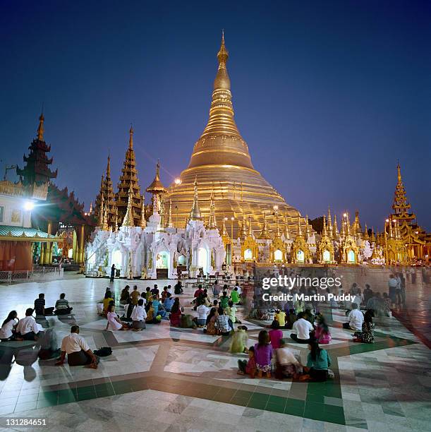 myanmar, shwedagon pagoda - shwedagon pagoda stock pictures, royalty-free photos & images