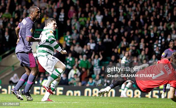 Celtic's Gary Hooper scores a goal against Rennes during a group I UEFA Europa League football match between Celtic Glasgow and Renness at Celtic...