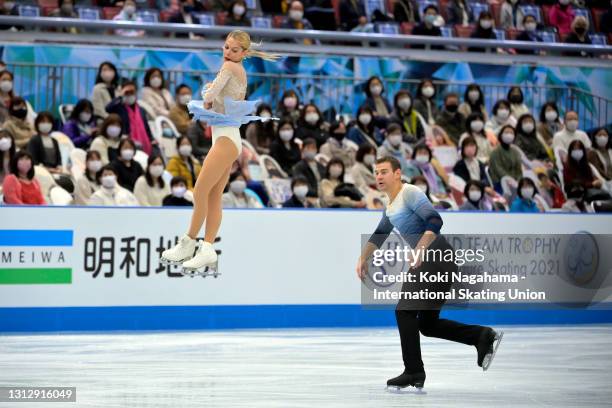 Alexa Knierim and Brandon Frazier of the United States compete in the Pair Free Skating on day three of ISU World Team Trophy at Maruzen Intec Arena...