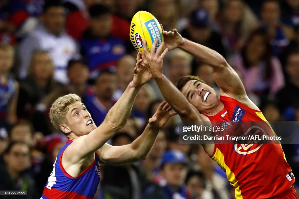 AFL Rd 5 - Western Bulldogs v Gold Coast
