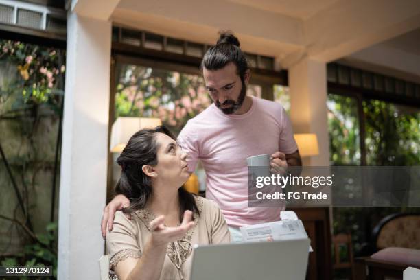 100 Awkward Business Conversation Stock Photos, High-Res Pictures, and ...