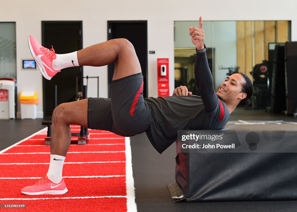 Virgil van Dijk Continues his Rehabilitation at Liverpool