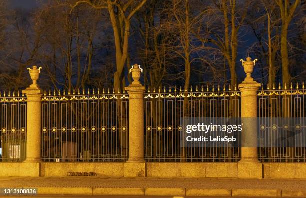 saint petersburg, russia - palace embankment and summer garden with night illumination - wall night stock-fotos und bilder