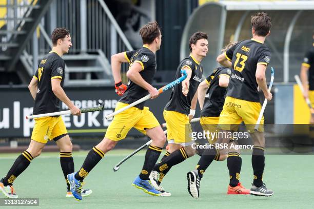 Players of Den Bosch are celebrating the goal, Tijmen Reijenga of Den Bosch during the Hoofdklasse match between Den Bosch H1 and Almere H1 at Hockey...
