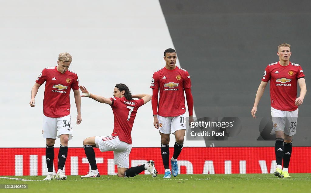 Manchester United v Burnley - Premier League