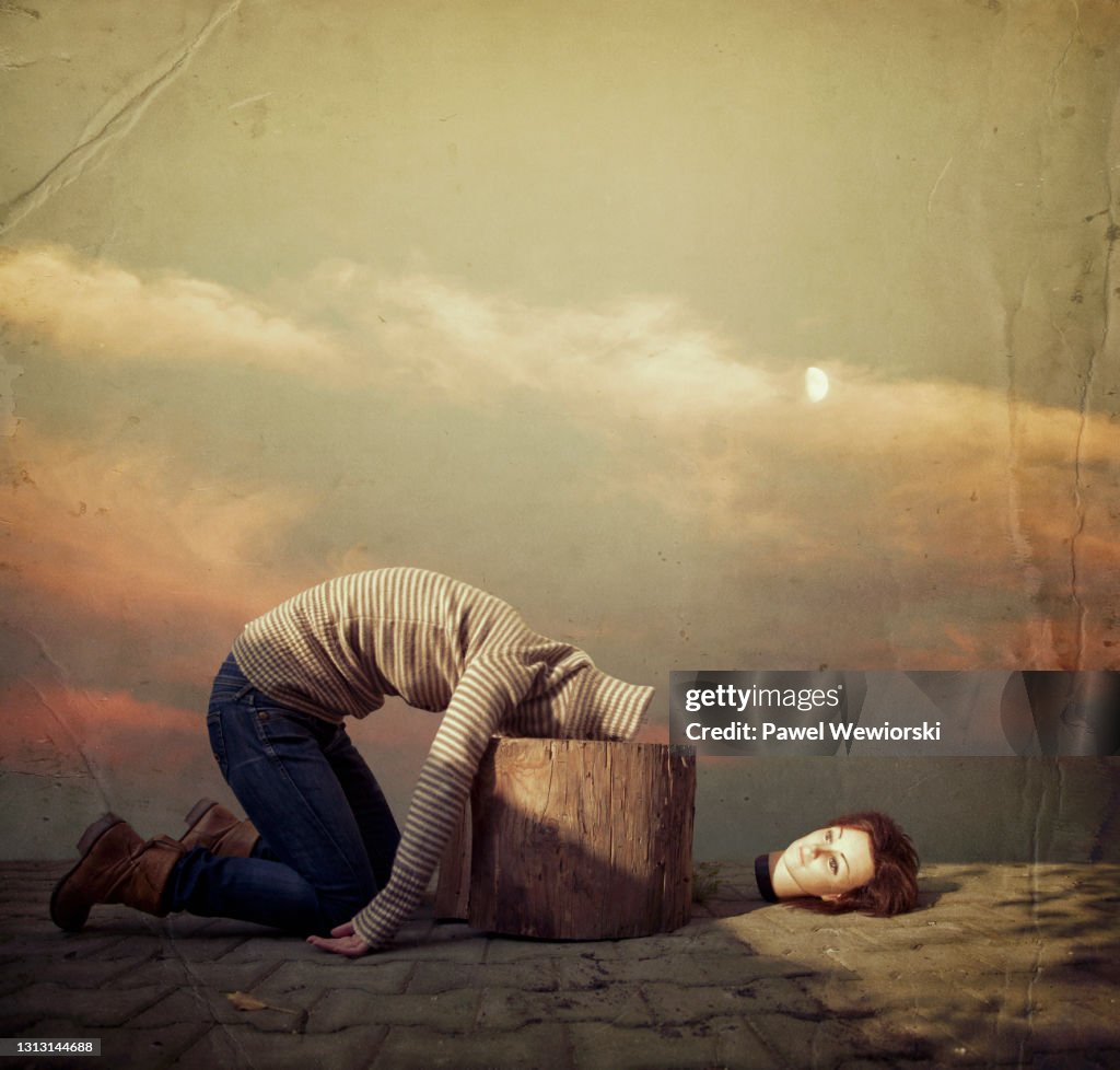 Decapitated Woman High-Res Stock Photo - Getty Images