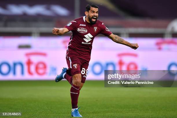 Tomas Rincon of Torino F.C. Celebrates after scoring their team's third goal during the Serie A match between Torino FC and AS Roma at Stadio...