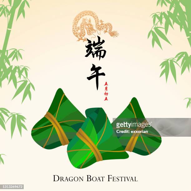 ilustraciones, imágenes clip art, dibujos animados e iconos de stock de albóndigas de arroz en barco dragón - chinese celebrate the dragon boat festival