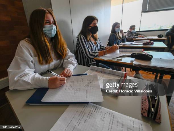 High school students attend class during the visit by Portuguese President Marcelo Rebelo de Sousa accompanied by the Minister of Education Tiago...
