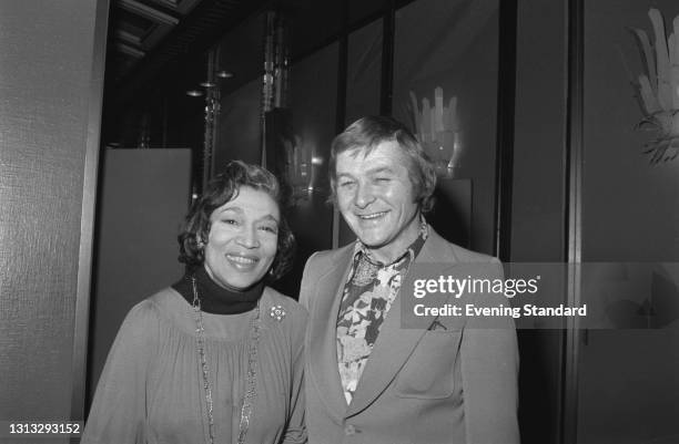 American singer and actress Elisabeth Welch with English composer and pianist Peter Greenwell , UK, 21st November 1973.