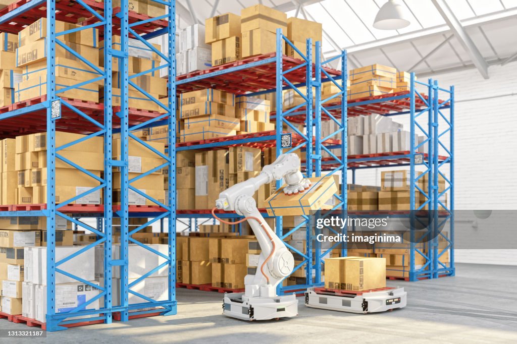 Magazzino intelligente con personale robot