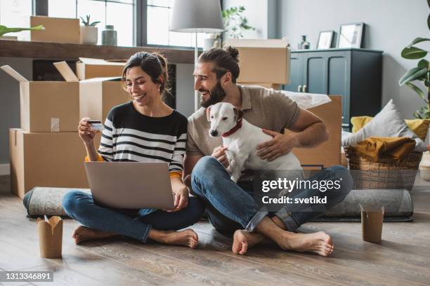 moving day - new flat stock pictures, royalty-free photos & images