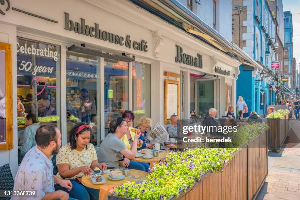 coffee shop innenstadt limerick irland - verwaltungsbezirk county limerick stock-fotos und bilder