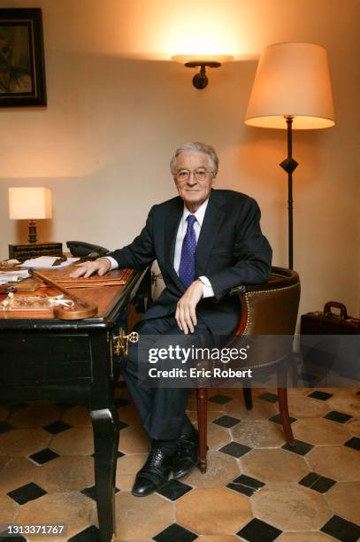 Roland Dumas, avocat et homme politique français, photographié dans son bureau et domicile à Paris, au 19 Quai Bourbon, Paris 3e