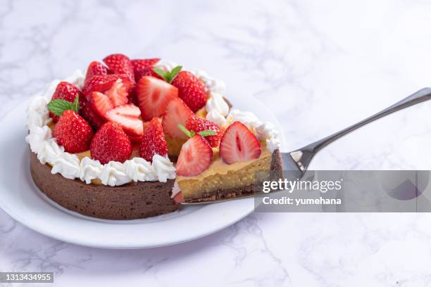 homemade delicious strawberry tarts. - sweetie pie stock pictures, royalty-free photos & images