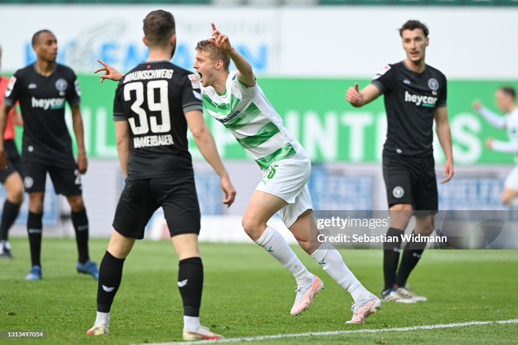 SpVgg Greuther Fürth v Eintracht Braunschweig - Second Bundesliga