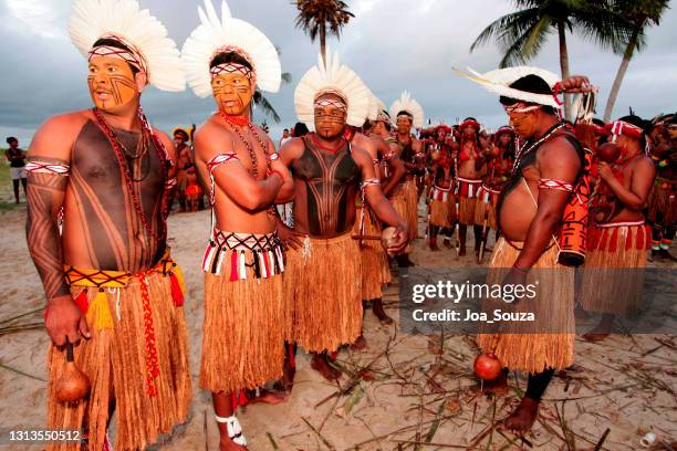 pataxos indians during indigenous games - amazon warriors stock pictures, royalty-free photos & images