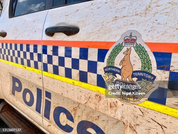 northern territory police car - northern territory stock-fotos und bilder