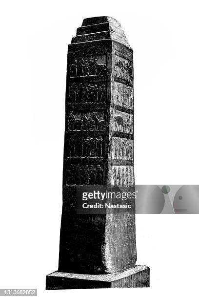 ilustrações, clipart, desenhos animados e ícones de obelisco de shalmaneser iii (858-824 a.c.), museu britânico, londres - museu britânico