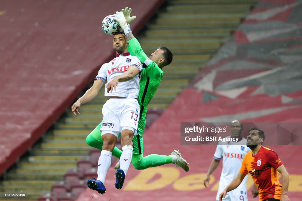 Galatasaray v Trabzonspor - Super Lig