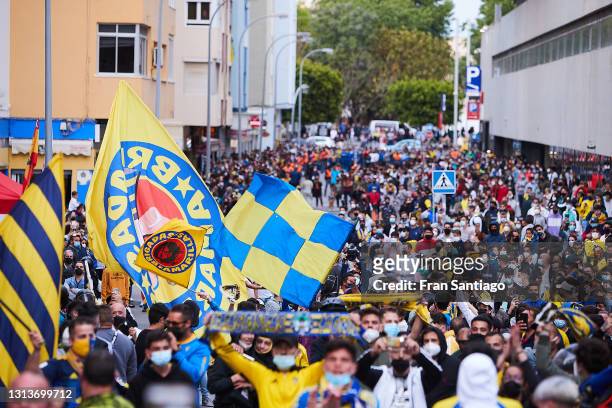 Fans gather outside the stadium to protest against the European Super League prior to the La Liga Santander match between Cadiz CF and Real Madrid at...