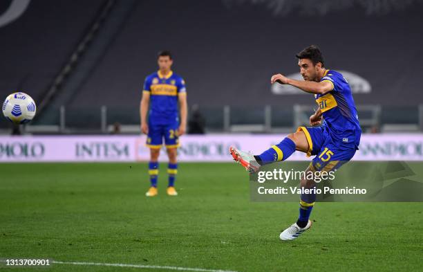 Gaston Brugman of Parma Calcio 1913 scores their sides first goal during the Serie A match between Juventus and Parma Calcio at Allianz Stadium on...