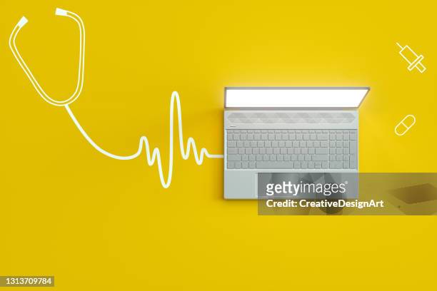 telemedizin-konzept mit einem stethoskop, das mit laptop verbunden ist. laptop mit leerem bildschirm, spritze und pille auf gelb gefärbtem hintergrund - leerer bildschirm stock-grafiken, -clipart, -cartoons und -symbole