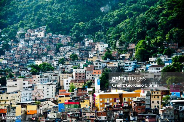 rio de janeiro, cidade maravilhosa - rocinha río de janeiro fotografías e imágenes de stock