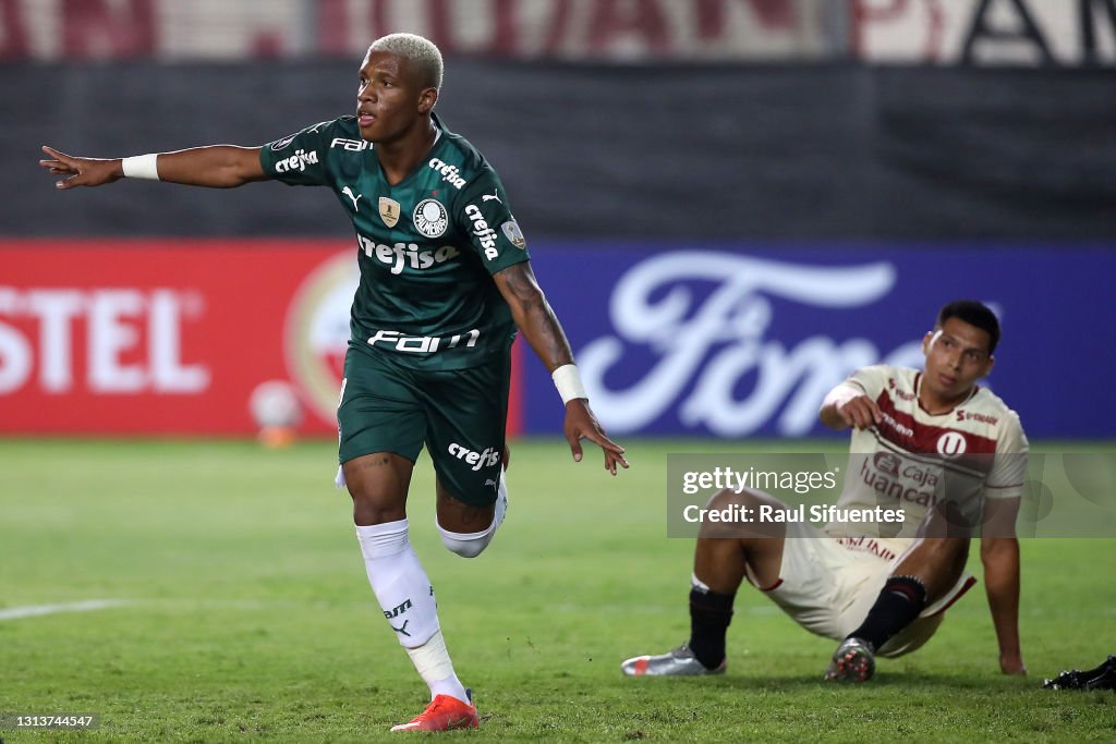 Universitario v Palmeiras - Copa CONMEBOL Libertadores 2021