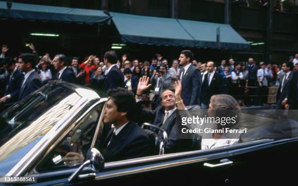Tour through the streets of Santiago for Spanish Kings Juan Carlos and Sofia, during his visit to Chile, 1990.