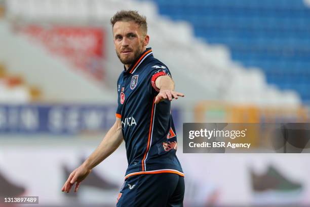 Edin Visca of Istanbul Basaksehir during the Super Lig match between Kasimpasa SK and Istanbul Basaksehir at Recep Tayyip Erdogan Stadyumu on April...