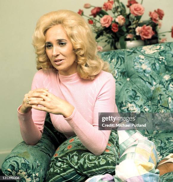 Tammy Wynette, portrait, London, 1975.