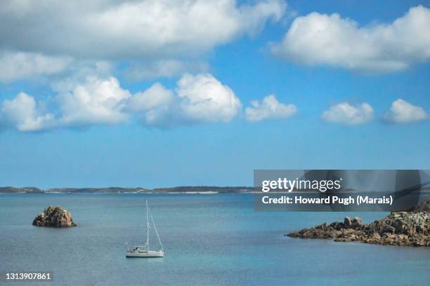 scilly island atmospheric coastal landscapes - insel st marys island stock-fotos und bilder