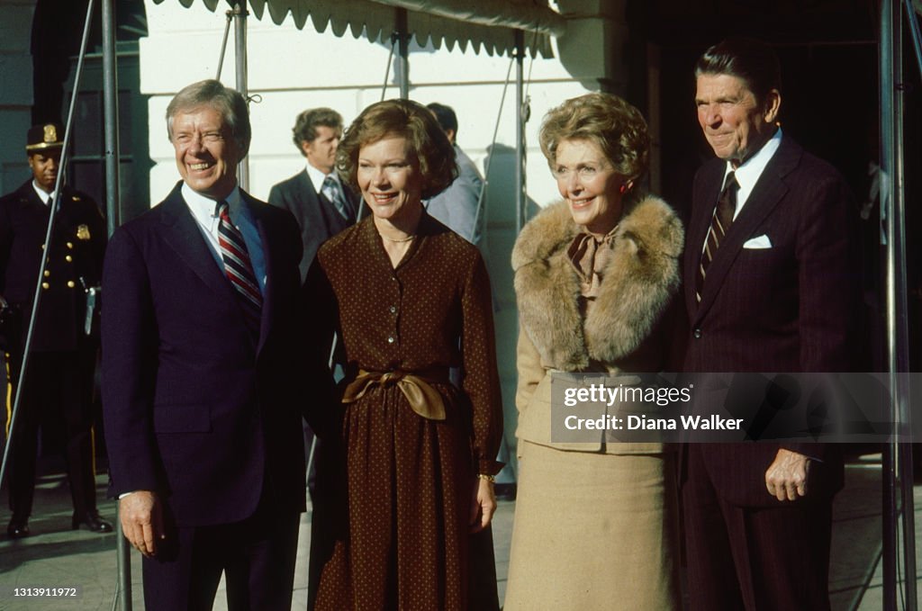 Reagans Visit Carters at WH