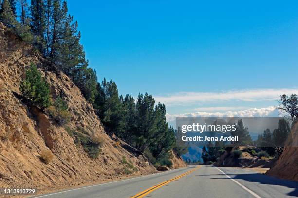 wanderlust road background, road with mountains - san bernardino national forest stock pictures, royalty-free photos & images