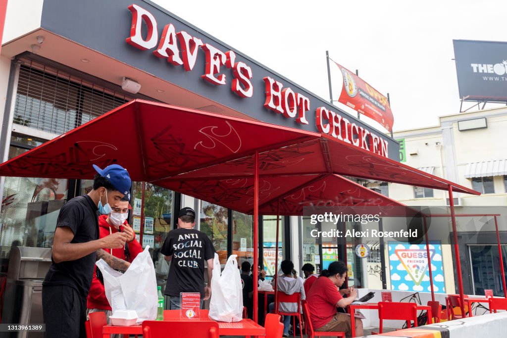 Los Angeles Eases Pandemic Restrictions On Tourist & Entertainment Industry