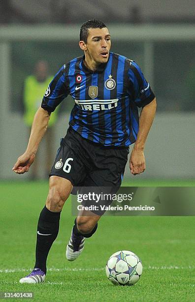 Lucio Inter 681 Lucio Of Inter Milan Stock Photos, High-Res Pictures, and Images ...