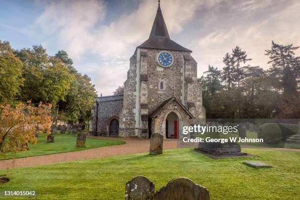 mickleham church ii - surrey england 個照片及圖片檔