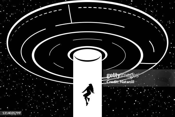 ilustraciones, imágenes clip art, dibujos animados e iconos de stock de cartel espacial - alien abduction woman