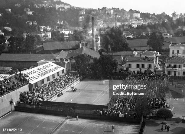 Air view of the tennis match between Suzanne Lenglen and Helen Wills on the Carlton Courts for the World title. Lenglen won with 6-3, 8-6.