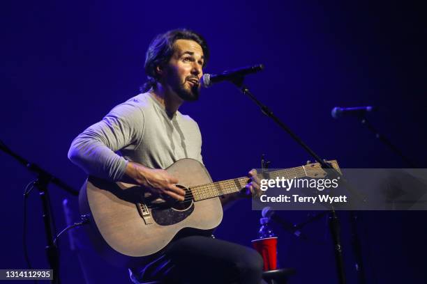 Cale Dodds Photos and Premium High Res Pictures - Getty Images
